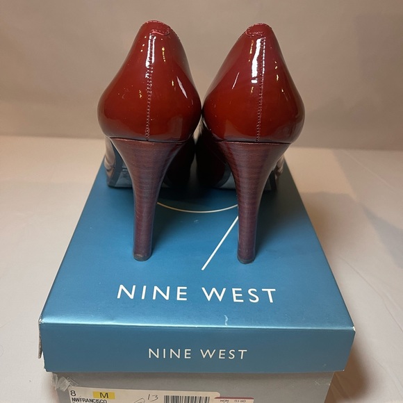 NINE WEST FRANCISCO SHOES Size 8 - Picture 5 of 5